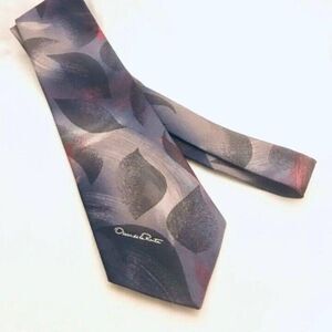 #1585 VTG OSCAR DE LA RENTA VINTAGE GRAY NECKTIE 56 IN X 4 IN